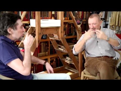 Joaquín Sabina y Arturo Pérez Reverte, el primer encuentro