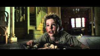 Video trailer för Arthur and the Invisibles - Official Trailer [HD]