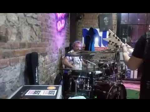 Eredar - Eredar a jeho splašený bubeník