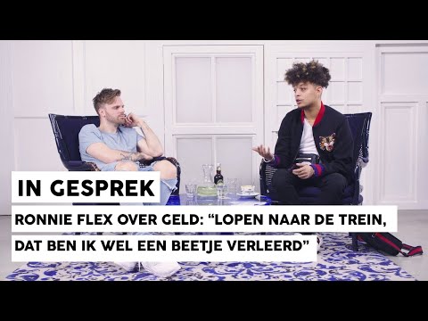 RONNIE FLEX over GELD: “Lopen naar de trein, dat ben ik wel een beetje verleerd” | IN GESPREK