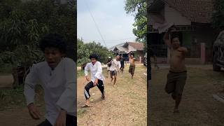 Download lagu Teacher chased by angry residents #shorts mp3 Download lagu Teacher chased by angry residents #shorts mp3