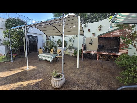 Video de YouTube - Casa de cuatro dormitorio en venta en Malvín