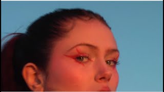 Flackerndes Licht Lyrics English Translation