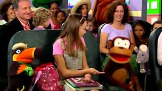 Wheels On The Bus   Mango&#39;s Big Dog Parade