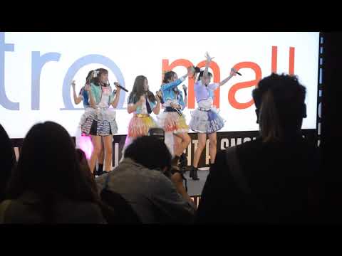 BNK48 at Metro mall BNK festiva : BNK48