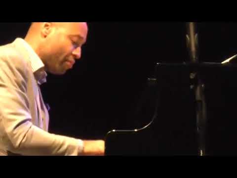 Aaron Diehl Trío Etude N° 16 Philip Glass