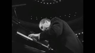 Download lagu Claudio Arrau, plays 'Gnomenreigen' by Franz Liszt. Live in Carnegie Hall (1953) COMPLETE. mp3