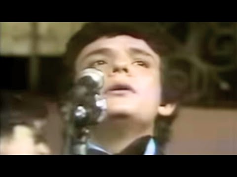 download lagu mp3 mp4 Del Altar A La Tumba, download lagu Del Altar A La Tumba gratis, unduh video klip Del Altar A La Tumba