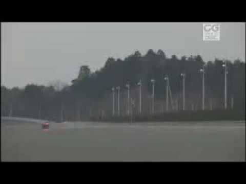 Bugatti Veyron vs Mclaren F1 ----  the real Test