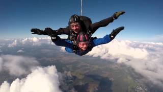 preview picture of video 'Benedikt Blasing Tandem @ Skydive Bad Lippspringe'