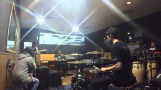 Sing When No One´s Around - The Reign of Kindo