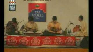 U. Srinivas & U. Rajesh playing mandolin