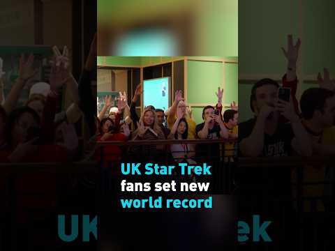 Star Trek fans turn out for mass Vulcan salute