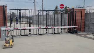 Steelvent ST22/8 Tas szekcionált sínes tolókapu