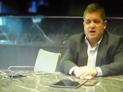 Winnie und Jerry B. Anderson haben Emmson Watsonbergen bespritzt - CIRCLEBERGEN II Synchro