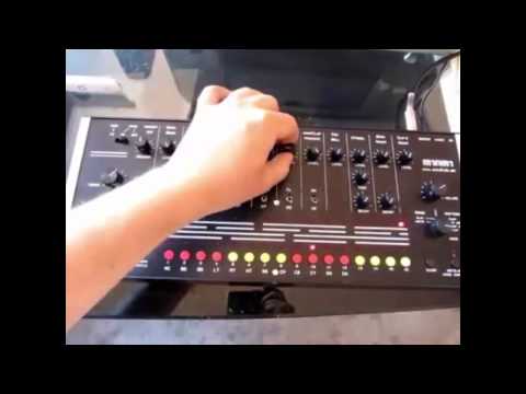 ACIDLAB MIAMI vs ROLAND TR8