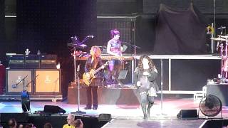 HD - Heart - Rock and Roll (Led Zeppelin cover) Live in Toronto August 16 2011