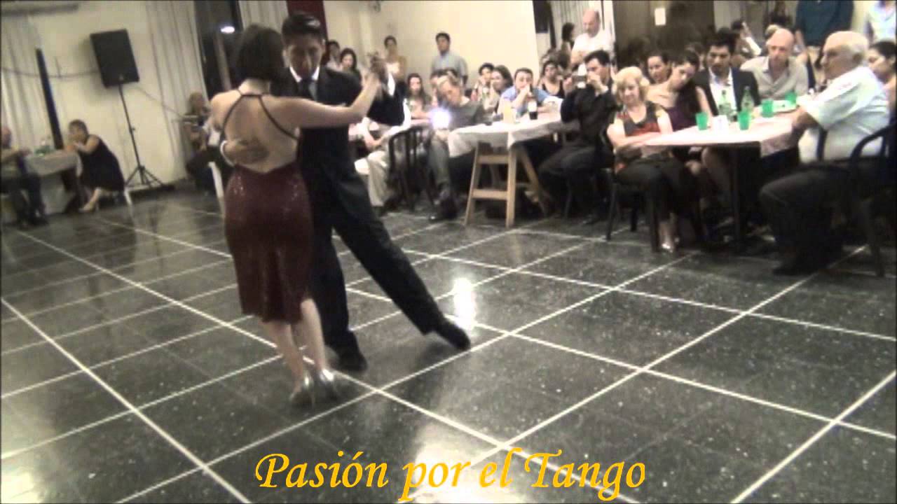 JULIETA QUESTA y RAULI CHOQUE Bailando el Tango PELELE en FLOREAL MILONGA