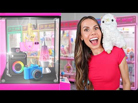 I OPENED A SECRET CLAW MACHINE ! *CRAZY*