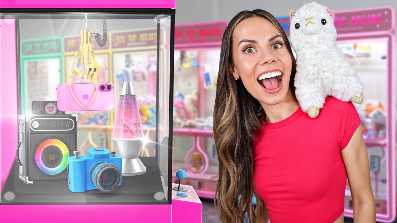 I OPENED A SECRET CLAW MACHINE ! *CRAZY*