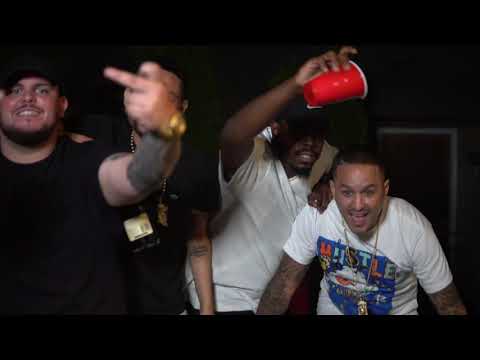 Almighty Deejay feat. Murder Milk "Gwuap"