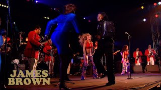 Download lagu James Brown - I Got You (I Feel Good) (T In The Park, 2005) mp3
