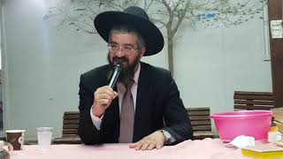 הרב אורן צדוק - ח"ב טעה ליל שבת והתפלל של חול, ובברכת השנים שכח להזכיר 'ותן טל ומטר'. ב' חשון התשפ"א