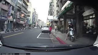 [討論] 遇到這種人肉佔車位的該如何處理？