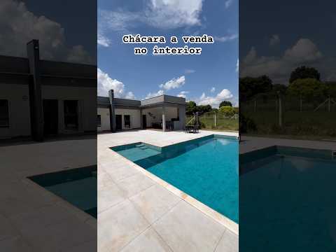 Linda chácara a venda na cidade de Boituva - SP / descanso e conforto - Porteira fechada