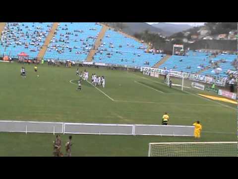 Ipatinga 2x2 Atlético (Mineiro 2011) - Cobrança de falta e rebote