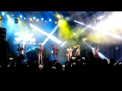 Cross Gene - Watch Out (Live In Brazil) 150710