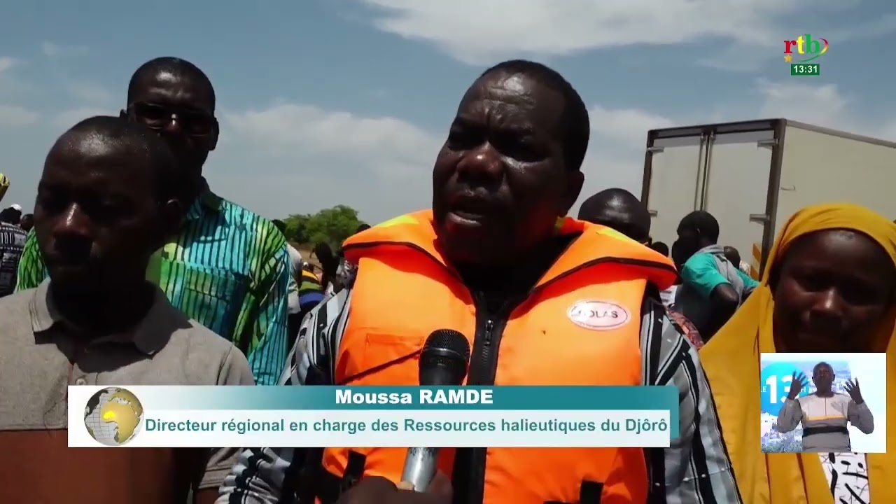 1re phase de récolte des poissons issus de 2 cages flottantes du barrage de Bapla