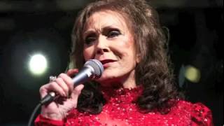 Country Artists Send Loretta Lynn Well Wishes During CMA Fest