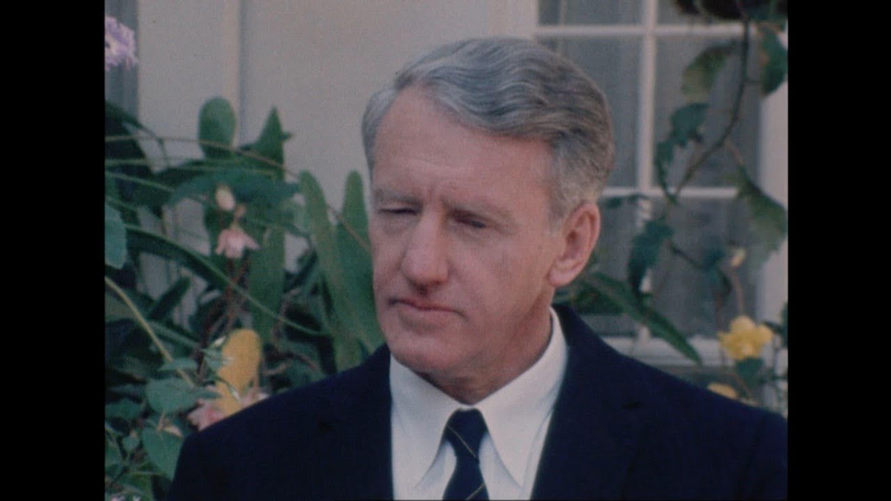 RR7637A  RHODESIA: WHAT THE WHITES THINK