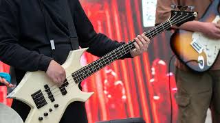 OOMPH!, CRAP, DERO GOI, ROBERT FLUX - Nothing is Real (bass backing track)