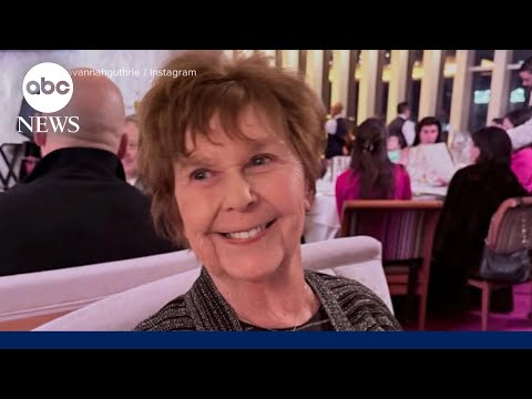 特工們湧入南西·加瑟的家周邊，搜查與嫌犯有關的證據！ (Agents fan out near Nancy Guthrie's home in search for evidence connected to suspect)