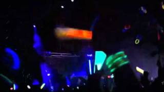 BASSNECTAR INTO AT ELECTRIC FOREST! GLOWSTICK RAIN