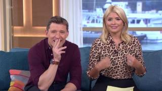 Holly Turns Her Hair Into A Beehive | This Morning
