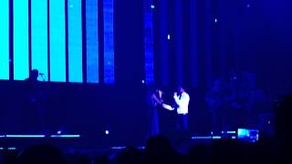 Si aun te quieres quedar - David Bisbal &amp; Cuca Roseta Palacio de los Deportes Madrid 03/07/14