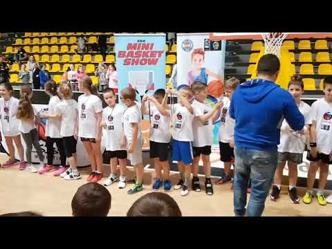 Dekorovanie víťazov celoslovenského finále SBA Minibasketshow 2019