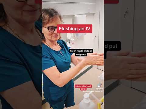 Flushing an Intravenous cannula