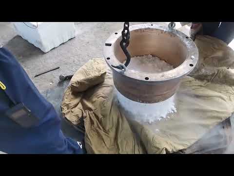 How to install Barrel sleeve installation of HP300 #conecrusher  Thermal expansion and contraction