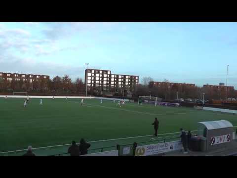 27 nov 2016 UVV 1 - Hoograven 1 com 6-o  - Strakke actie van de keeper Hoograven