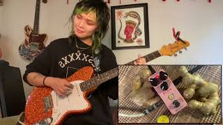 Video thumbnail for trying some riffs through the Iwashita New Ginger fuzz by yvette young