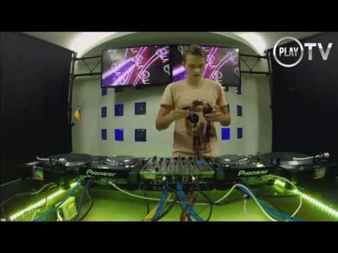 Live @PLAY TV 13.10.2015 - L'WIN MO