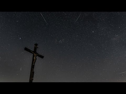 Zeitraffer - Perseiden Sternschnuppen | 4K