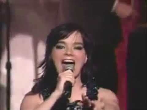 Bjork - All Is Full Of Love - Live