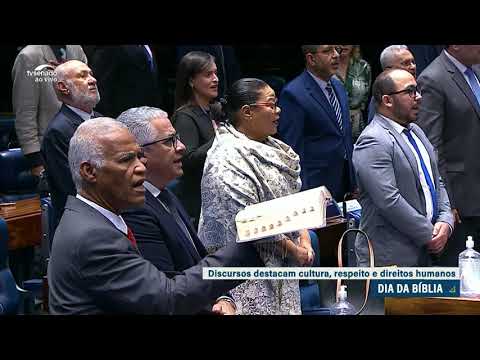 Sessão destaca relevância da Bíblia na fé, na cultura e nos direitos humanos