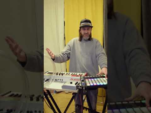 Koolade - Moon Thug (LIVE BASS LINE) #shorts