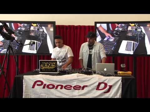 Dj Jekey y Dj Muly con DDJ-SX de Pioneer DJ en Sónar 2013